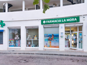 FARMÀCIA LA MORA