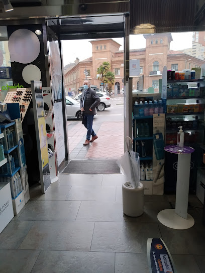 Farmacia Plaza España (Ldo. Juan Carlos Presa Valentín)