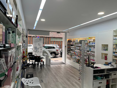 Karel Pérez Farmacia