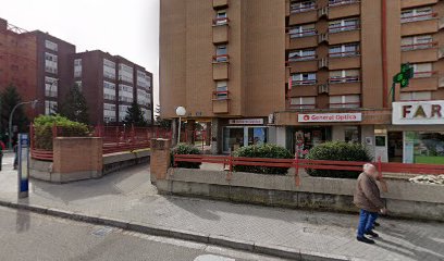 Farmacia Arturo Eyries (Lda. María Dolores Parra Astorgano)